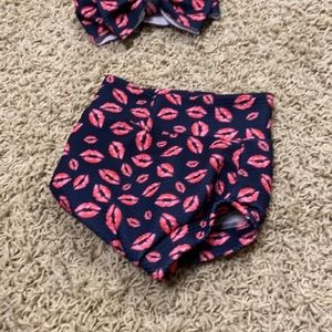 Baby girl clothes 3-6 some 6-9 months. Some are brand new.